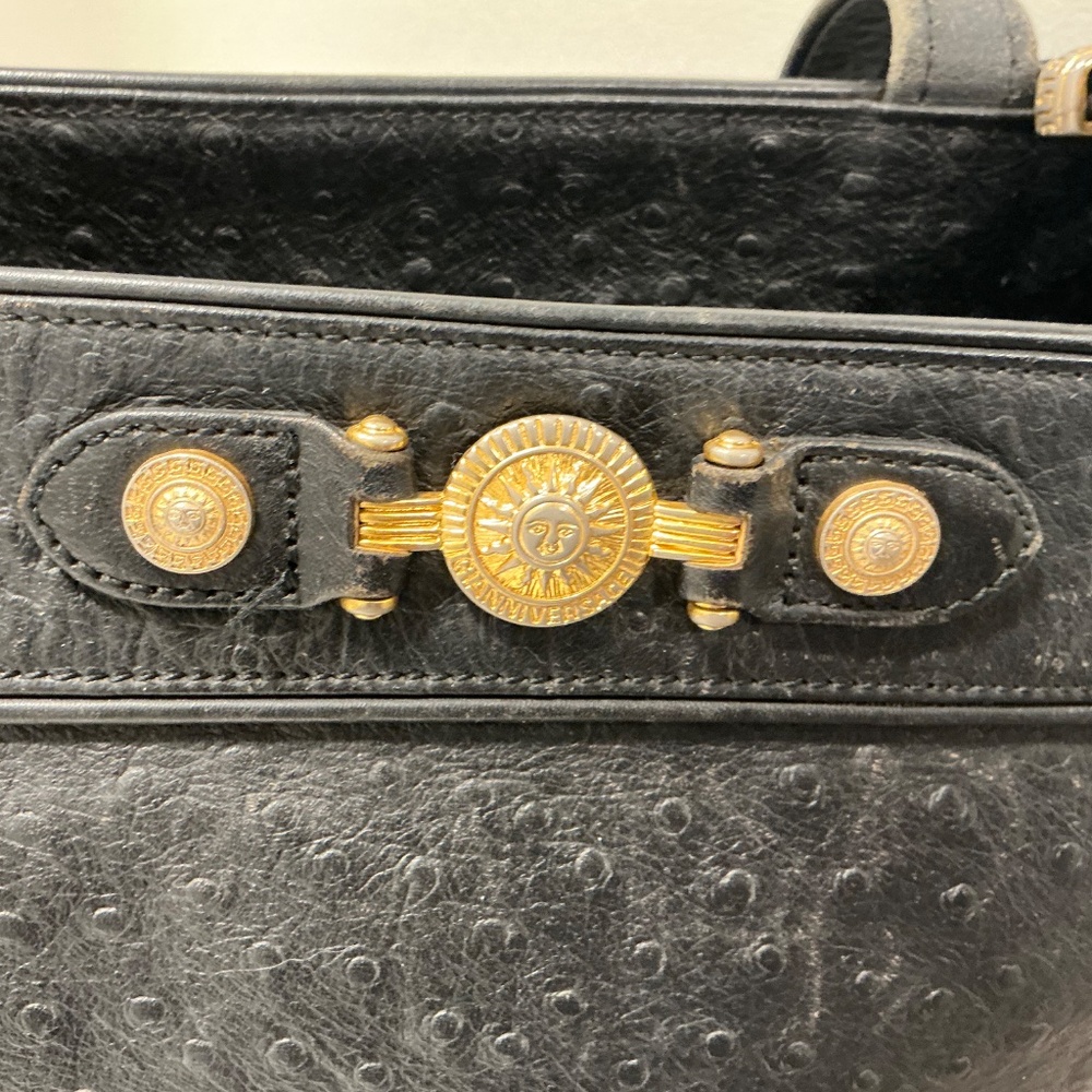 Vintage Gianni Versace ostrich shoulder bag - Picture 6 of 11